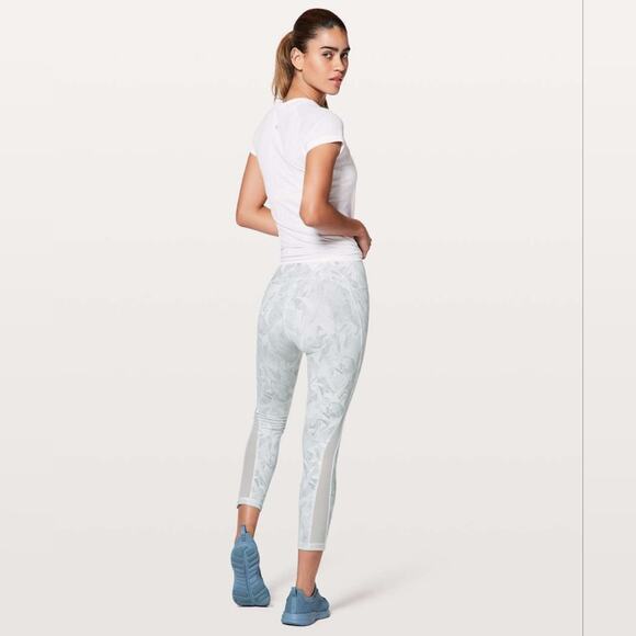 Lululemon Train Times 7/8 Pant 25" Size 2 - Picture 3 of 9